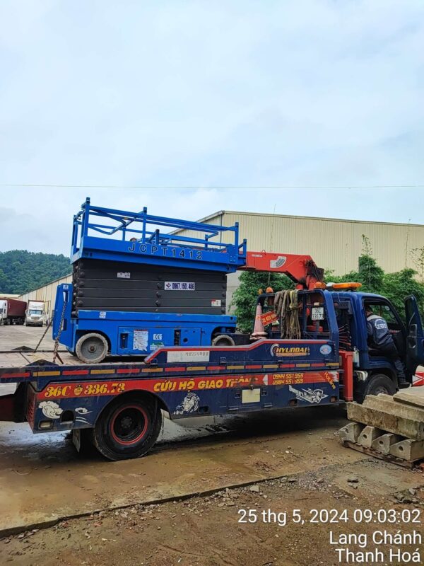 Bàn giao 3 xe 14m cho khách hàng