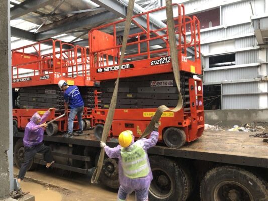 Bán xe nâng người mới và cũ