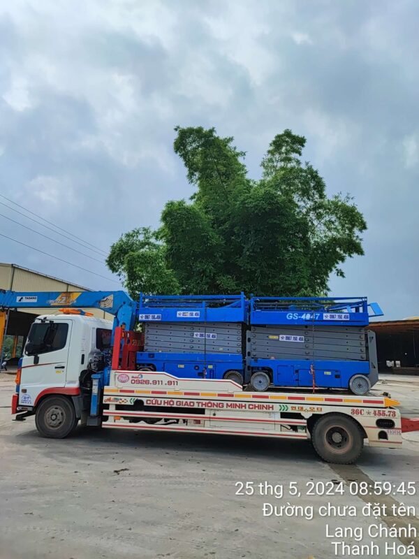 Bàn giao 3 xe 14m cho khách hàng