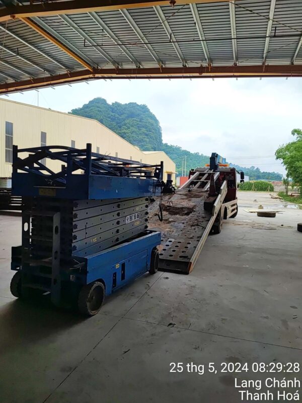 Bàn giao 3 xe 14m cho khách hàng